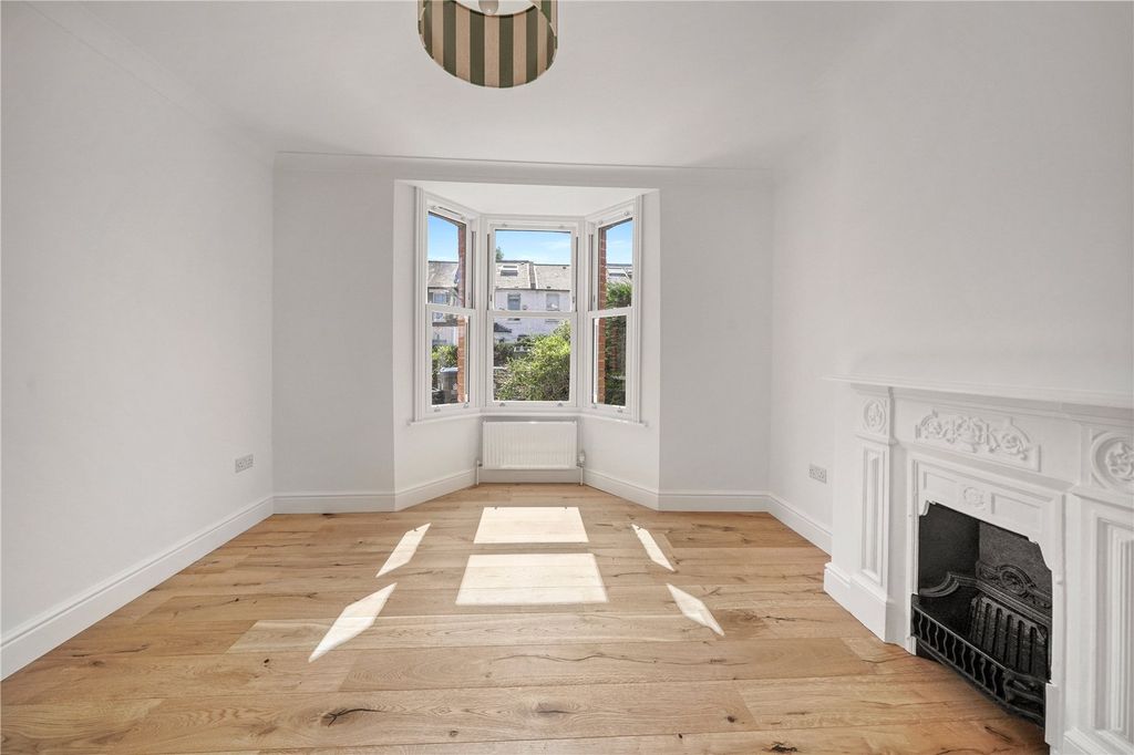 Property photo 2 of 13 Picture No. 02