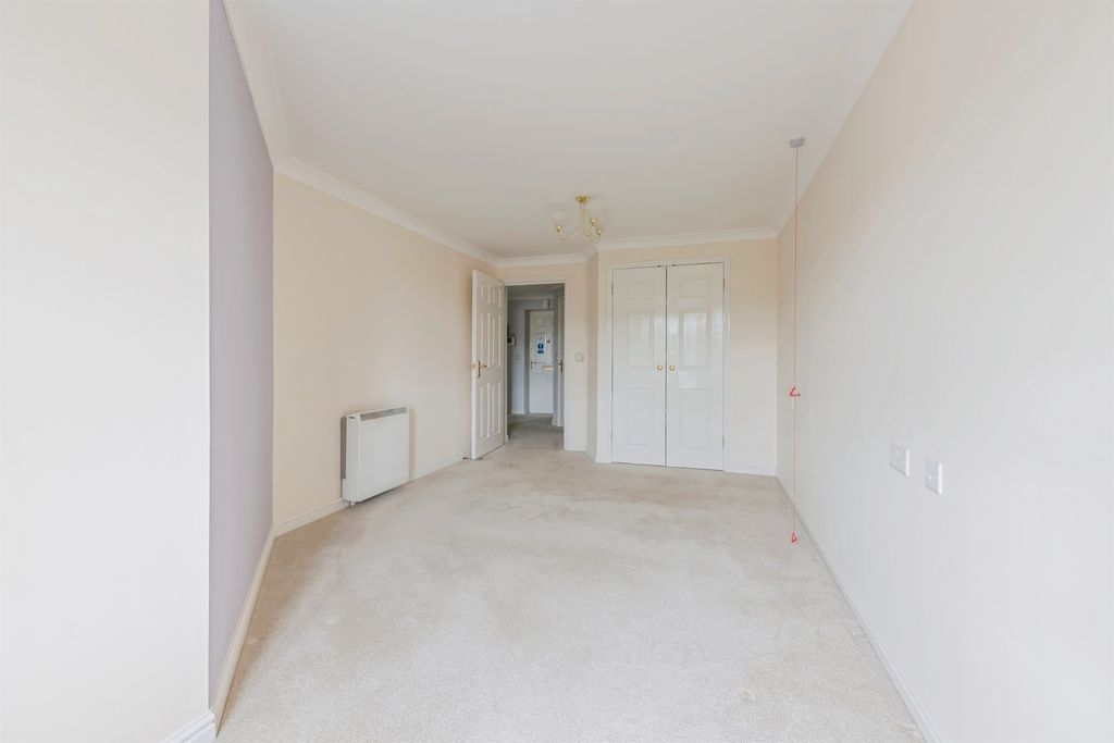 Property photo 3 of 8