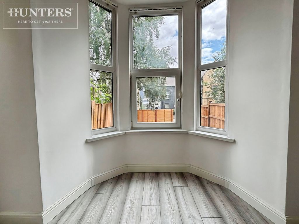 Property photo 3 of 23 Pbox-Img.Jpg