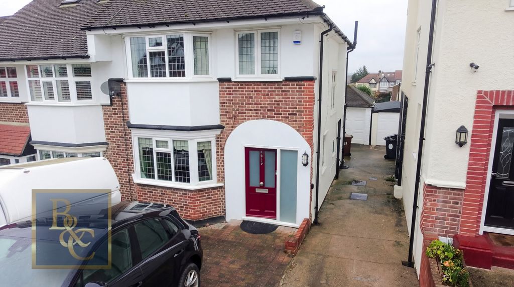 Property photo 1 of 24