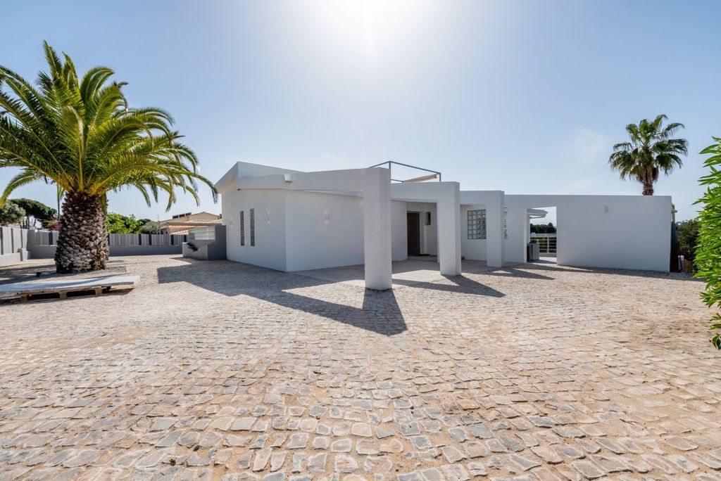 Property photo 2 of 36