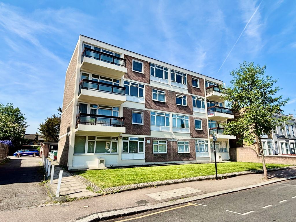 Property photo 3 of 13