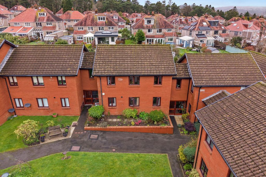 Property photo 3 of 18