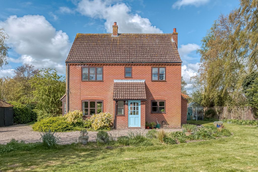 Property photo 1 of 26