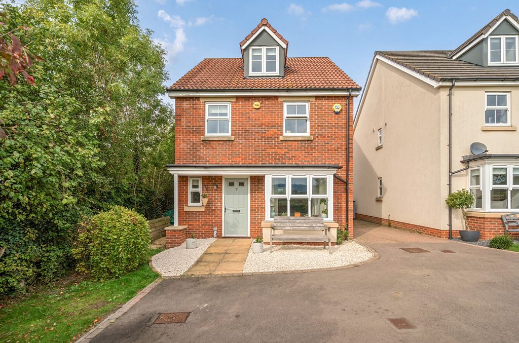 Property photo 1 of 27 Front