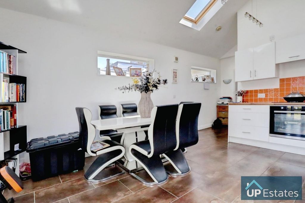 Property photo 3 of 13 Kitchen/Dining Room