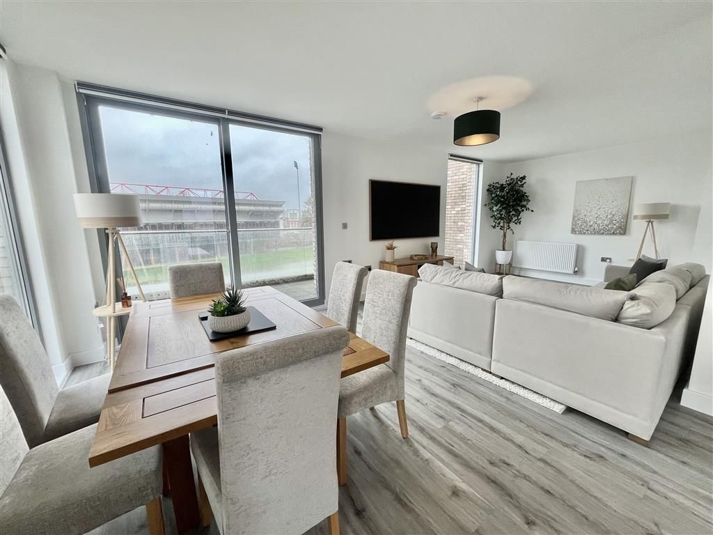 Property photo 3 of 18 Image