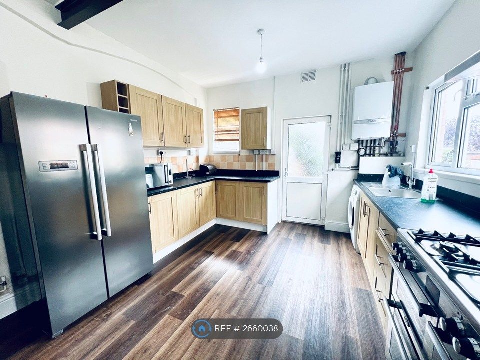 Property photo 2 of 21