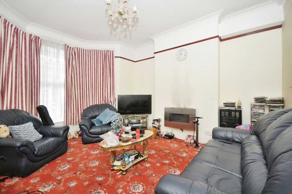 Property photo 2 of 14 Photography