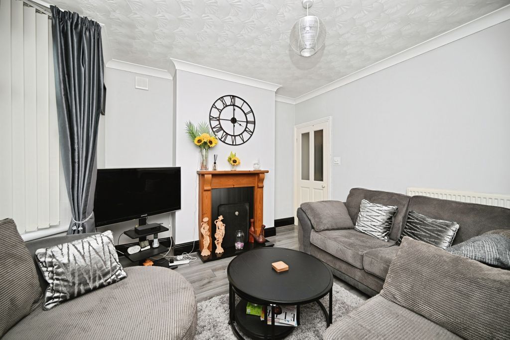 Property photo 3 of 21