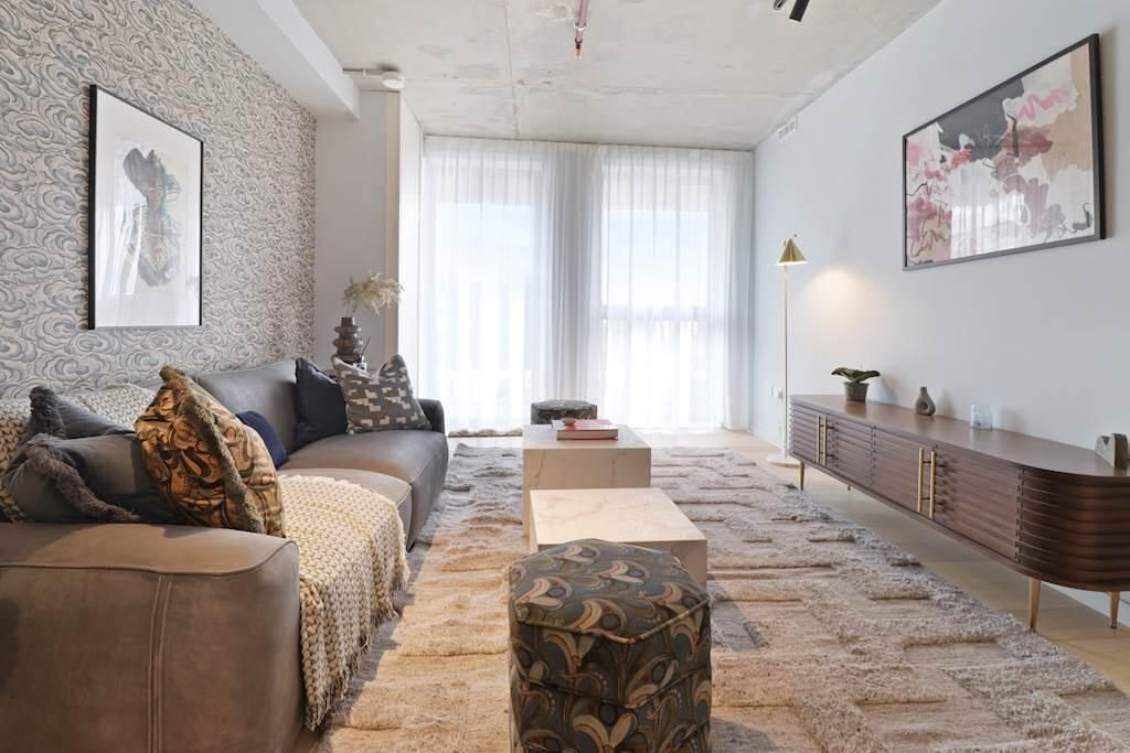 Property photo 3 of 12 Living Room