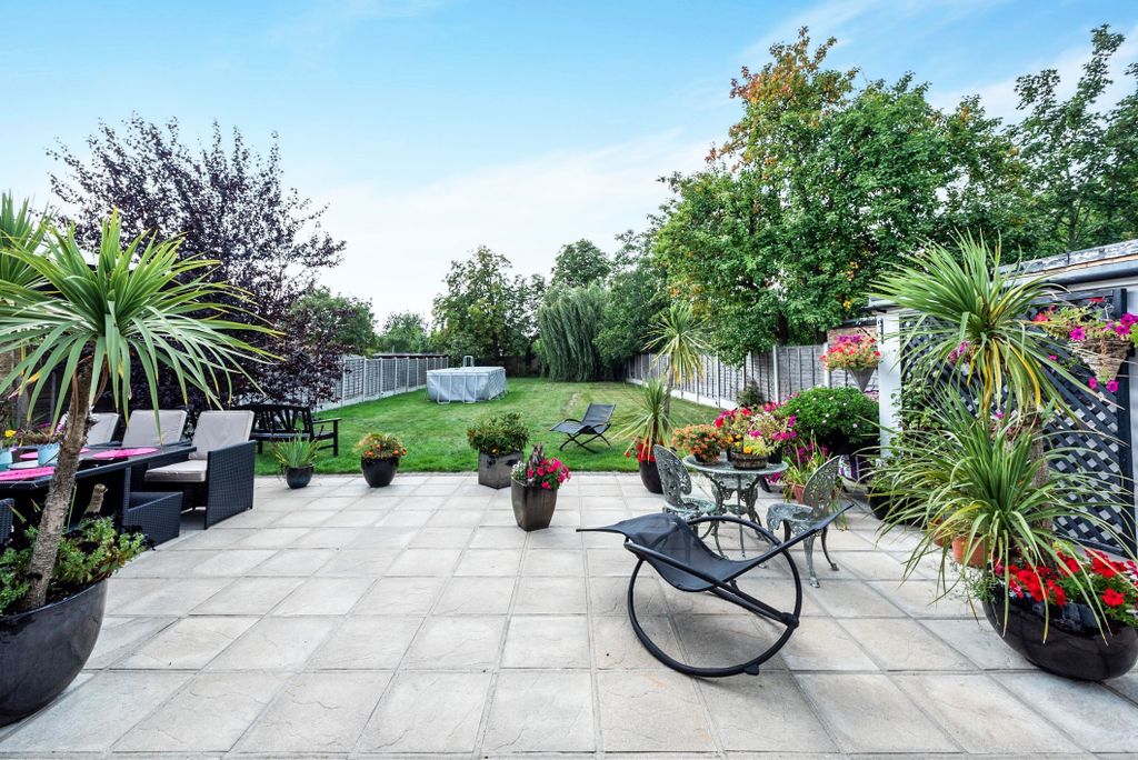 Property photo 3 of 14 Patio