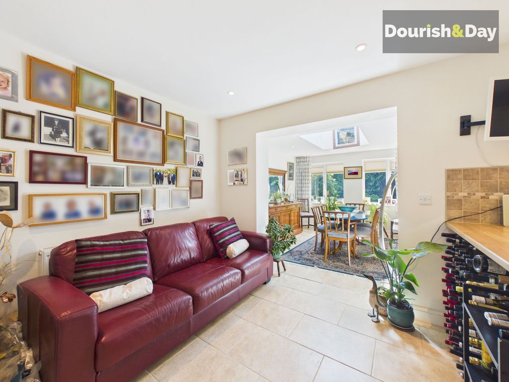 Property photo 2 of 22