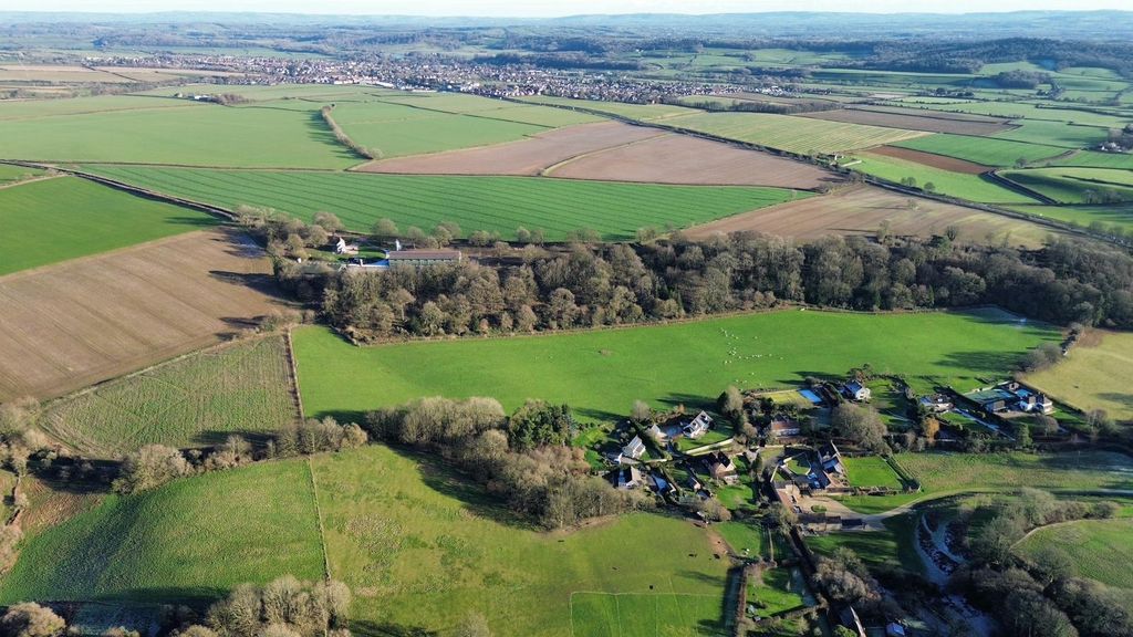 Property photo 3 of 4 3Ca281F2-4F78-4810-B1B6-4Eea45Dca395.Jpg