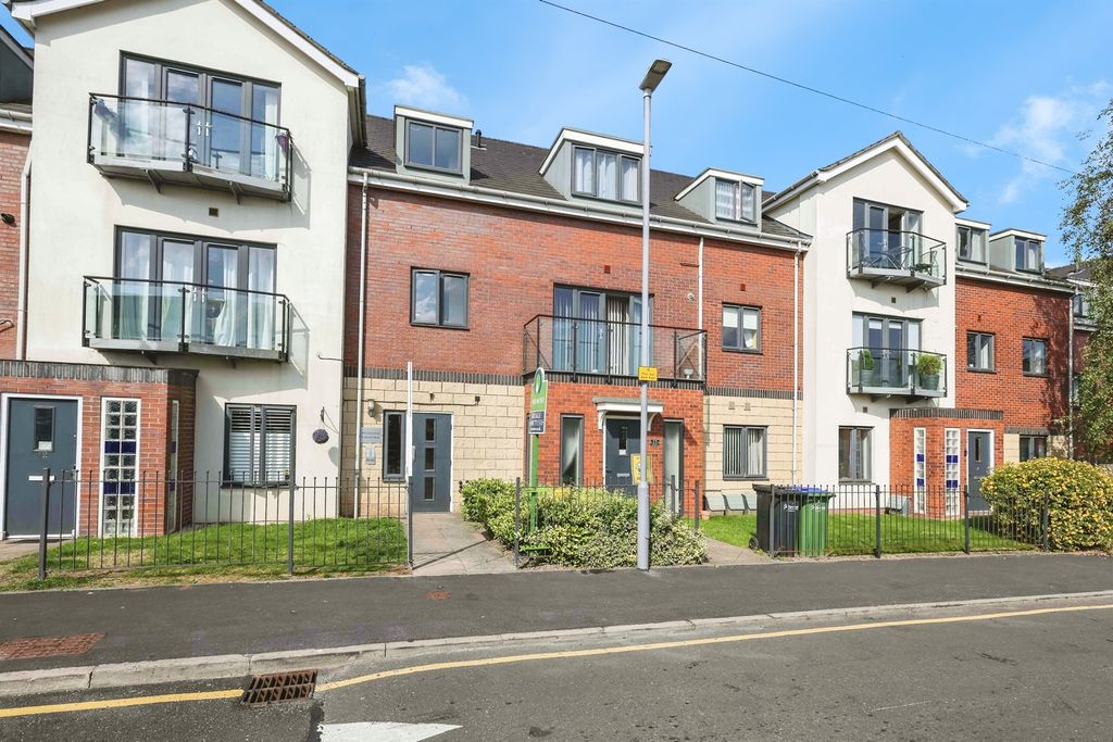 Property photo 1 of 16