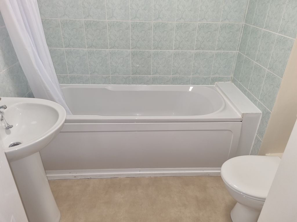 Property photo 3 of 5 Bathroom