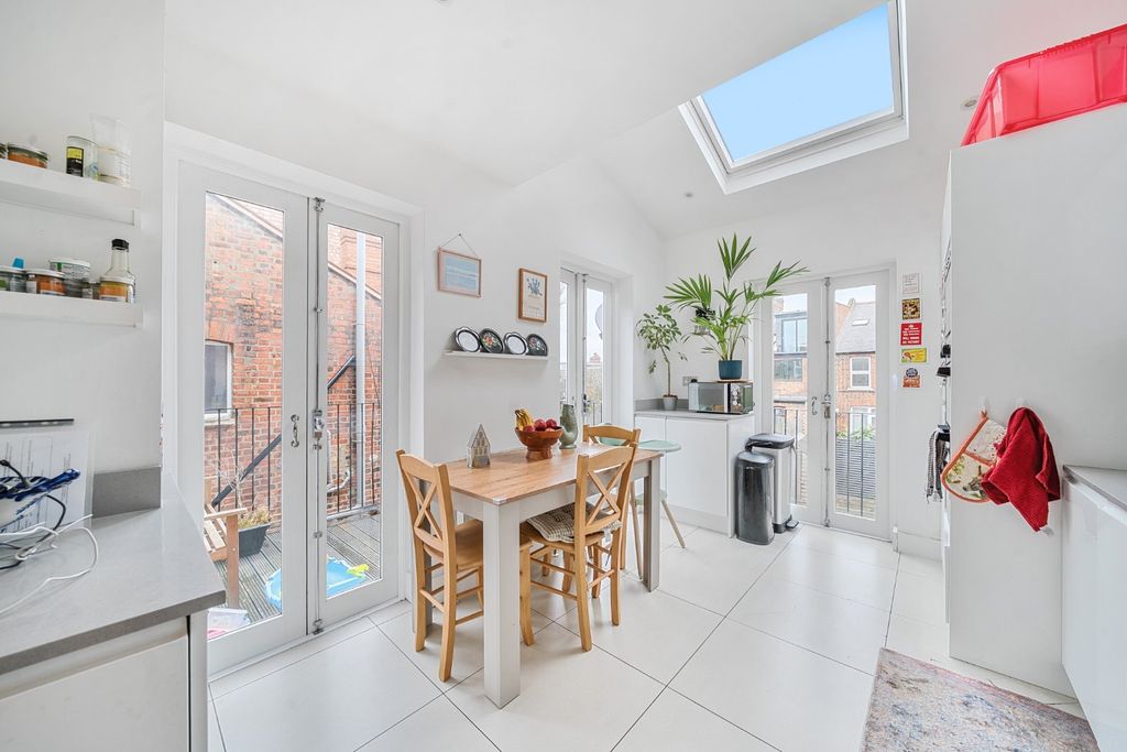 Property photo 2 of 15 Picture No. 20