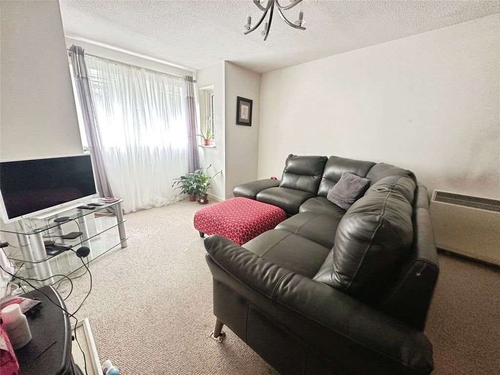 Property photo 3 of 12 Picture No. 06