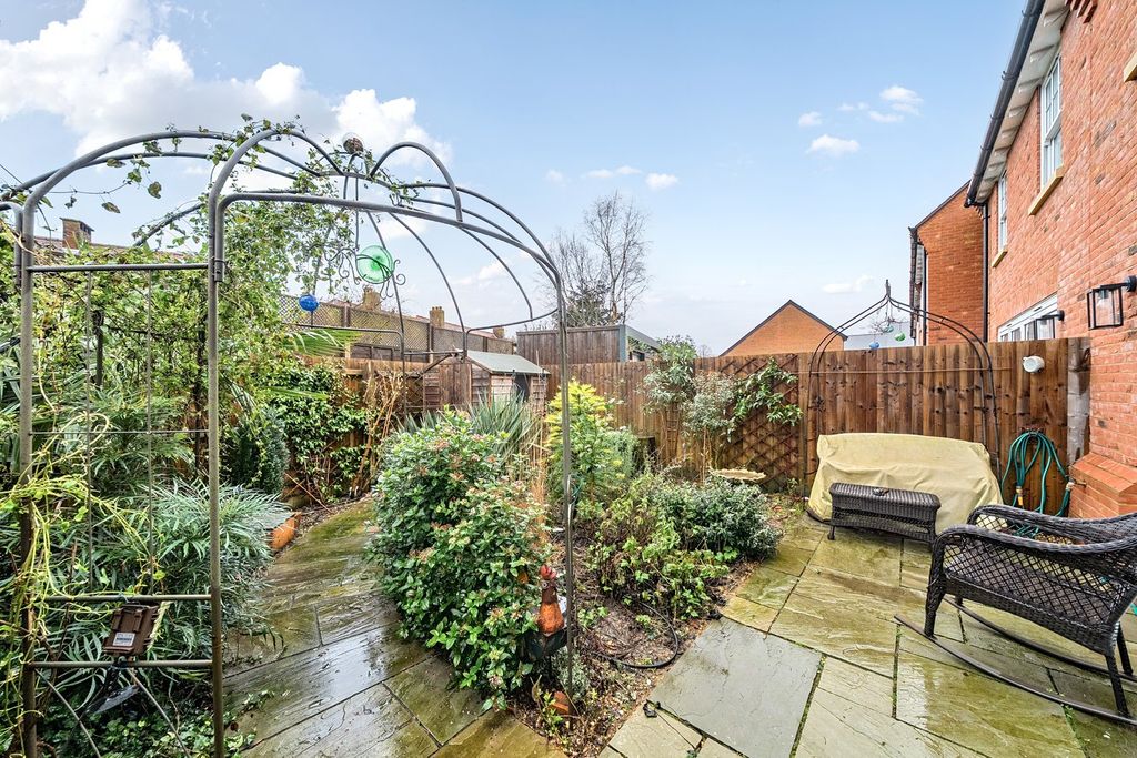 Property photo 2 of 16