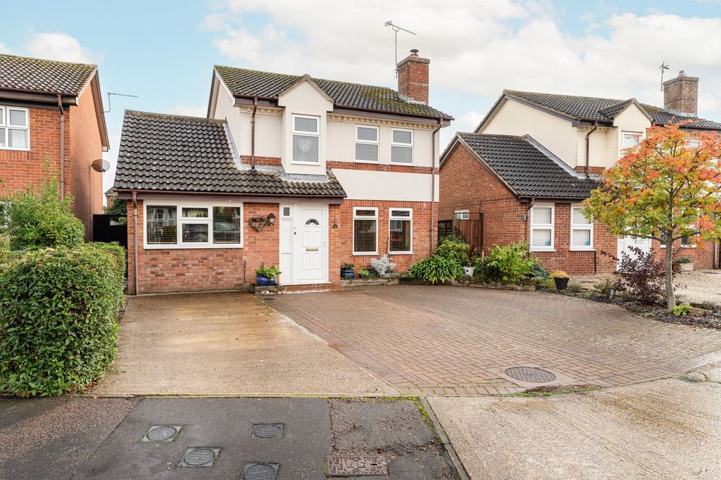Property photo 1 of 24