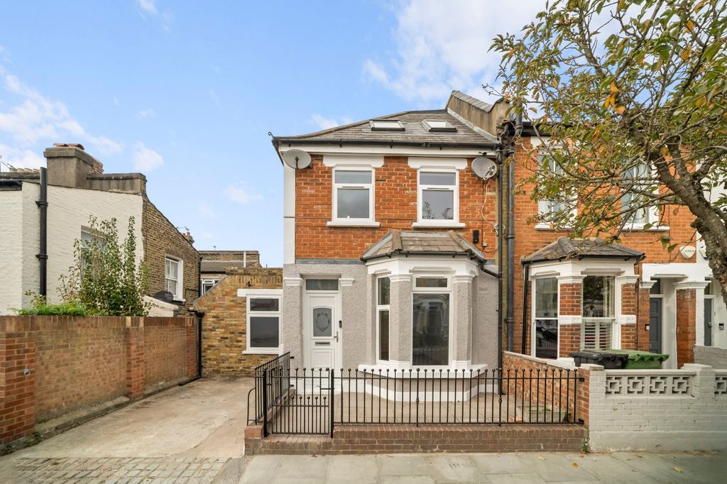 Property photo 1 of 9