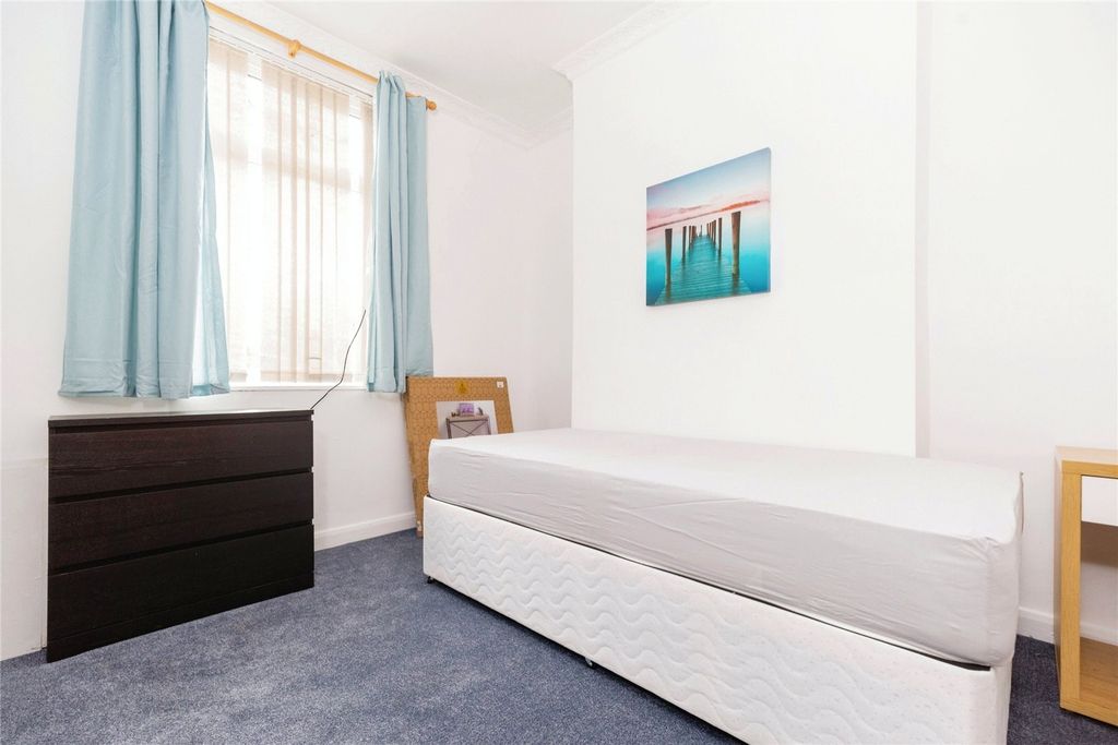 Property photo 1 of 9 Picture No. 04