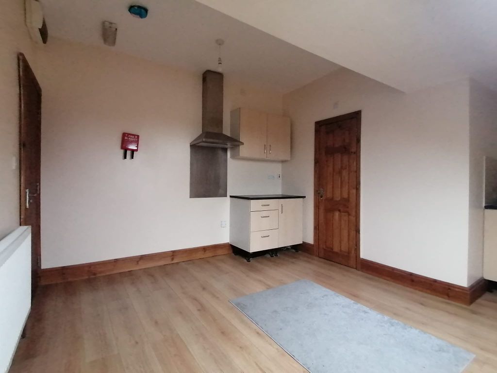 Property photo 2 of 3