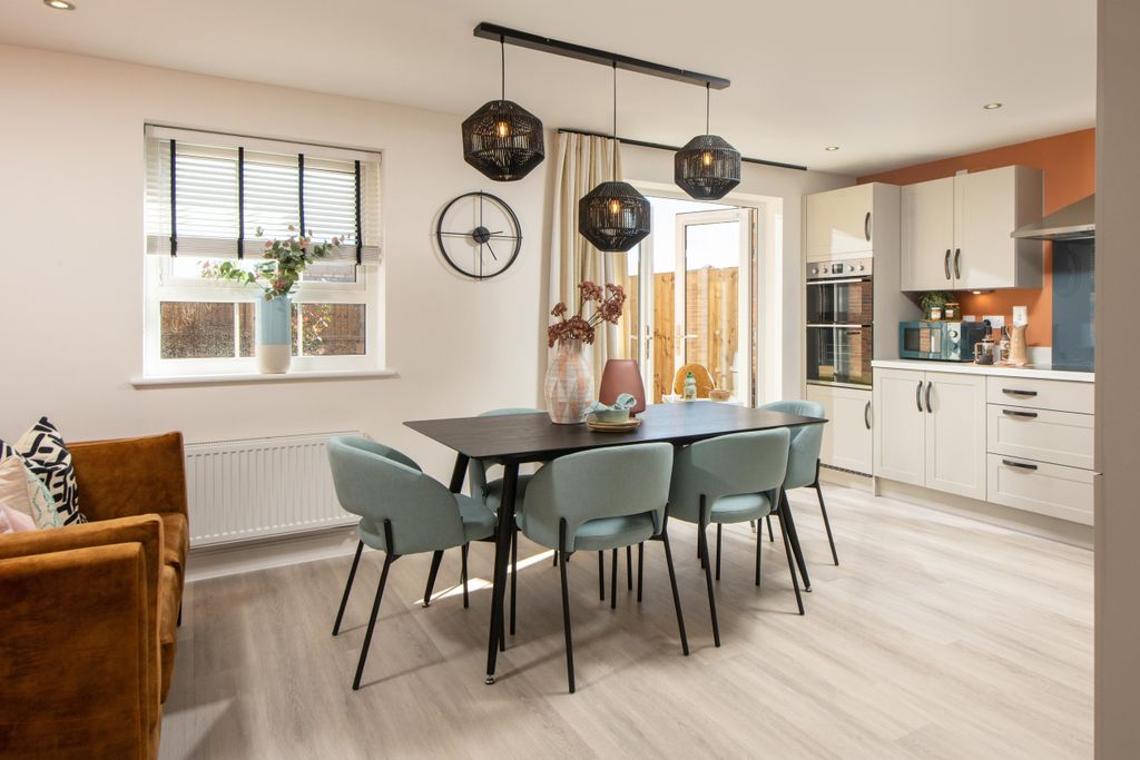Property photo 2 of 9 Ingleby Kitchen Diner - Castle Reach