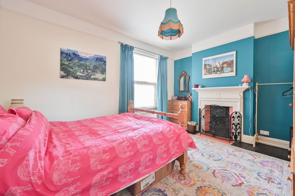 Property photo 3 of 11