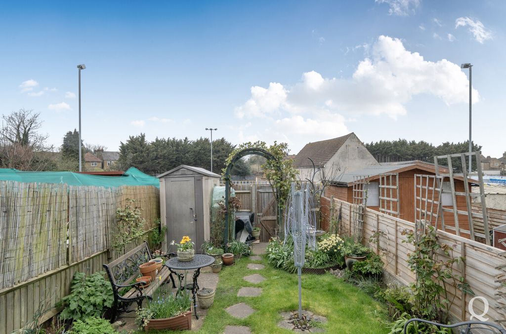 Property photo 3 of 17 Bc61dc88-E455-498...