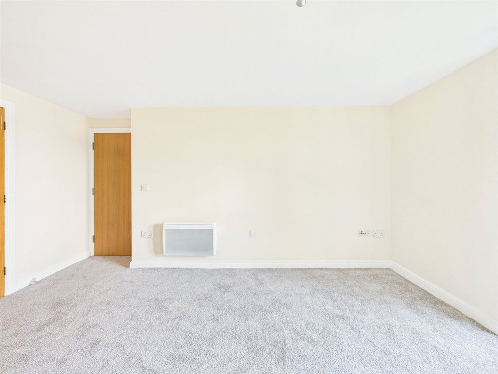 Property photo 3 of 9 Picture No. 05