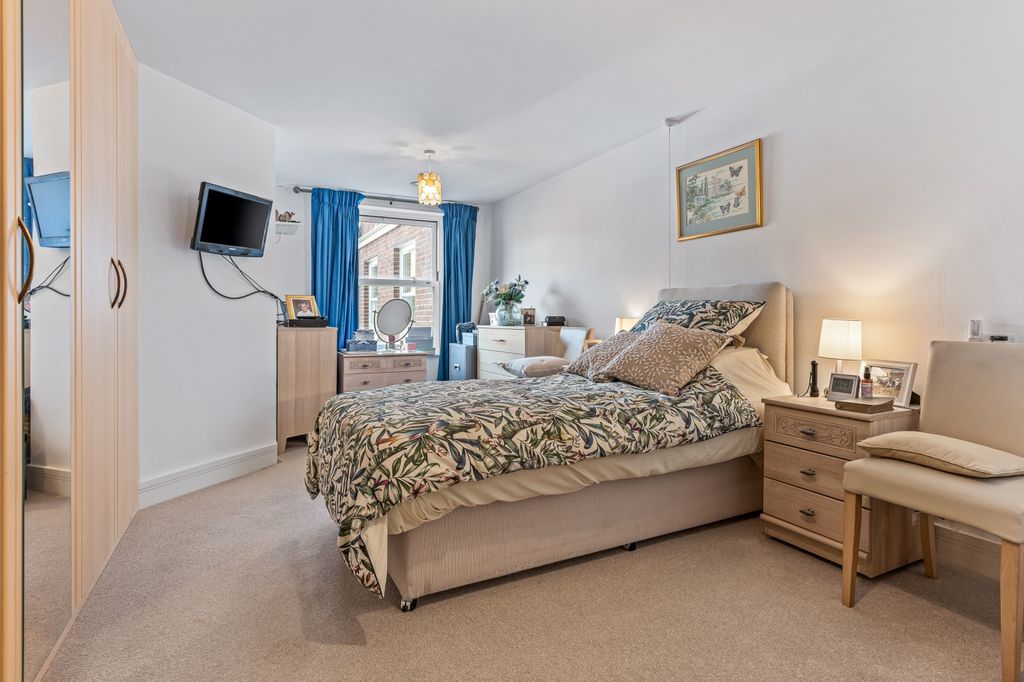 Property photo 3 of 10 Img_1549