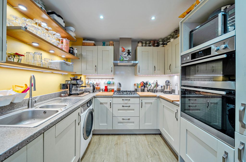 Property photo 3 of 19 1419564-10-69A160...