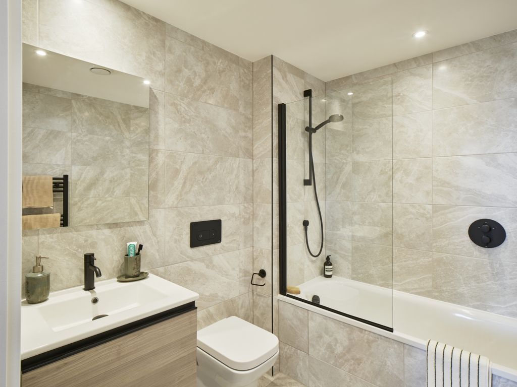 Property photo 3 of 12 Oneeastsideapts26...