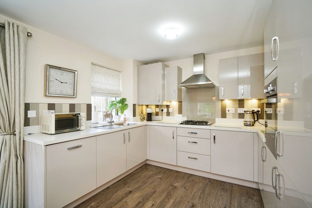 Property photo 3 of 15