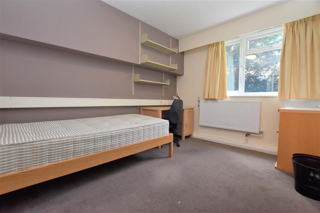 Property photo 2 of 3 Room 9 Martindale 2019 (2).Jpg