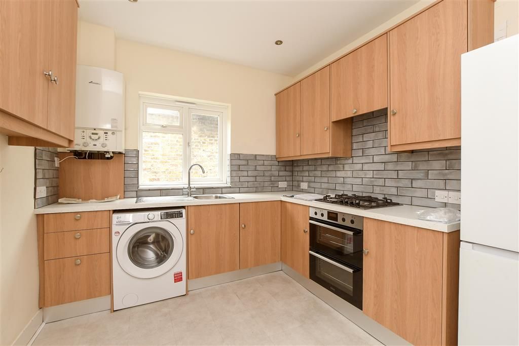 Property photo 2 of 14 Kitchen