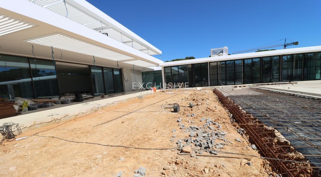 Property photo 2 of 27