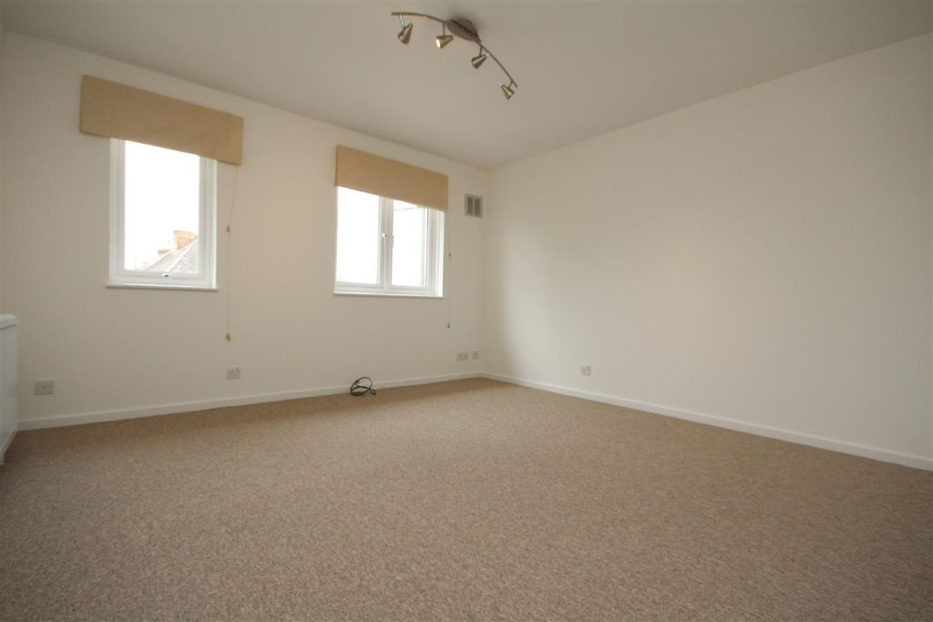 Property photo 3 of 5 Img_5043.Jpg