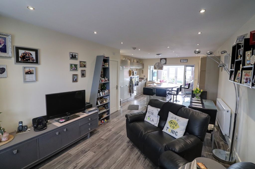 Property photo 3 of 18 Open Plan Living