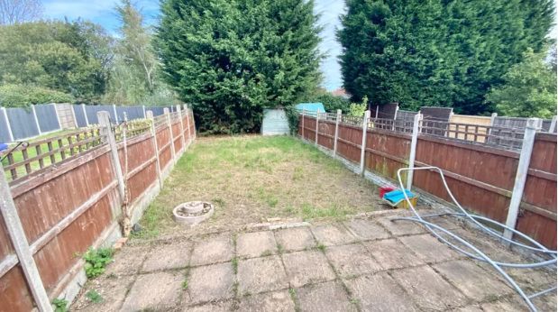 Property photo 2 of 11