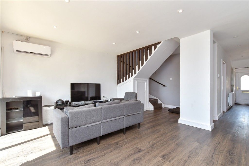 Property photo 1 of 20 Lounge/ Kitchen