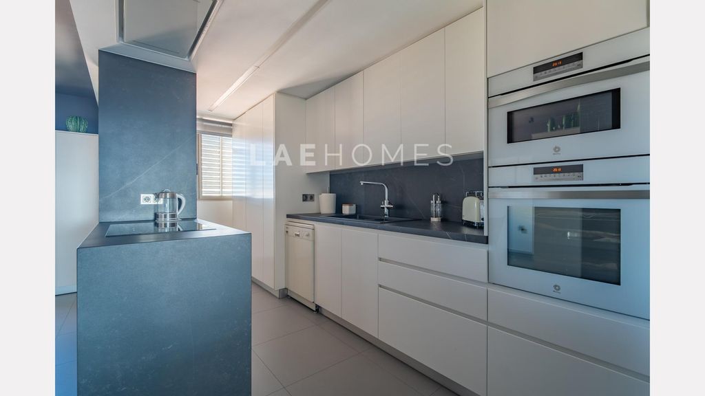 Property photo 1 of 51