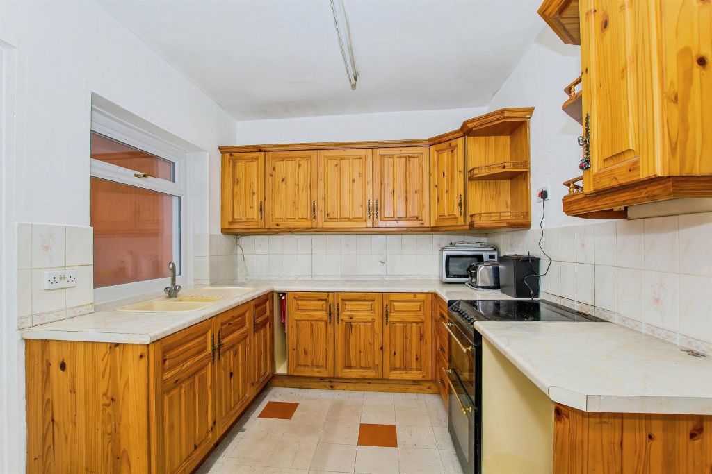 Property photo 3 of 17