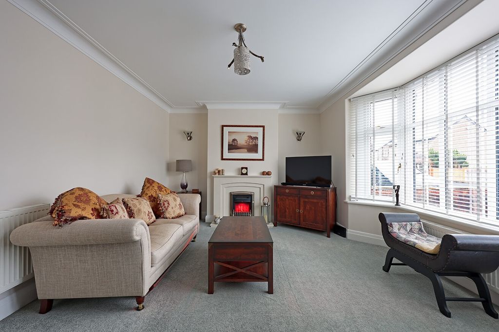 Property photo 3 of 14 4726922