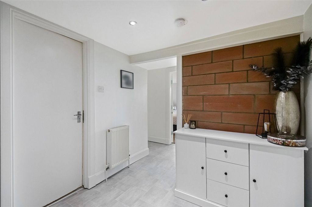 Property photo 2 of 17 Picture No. 02