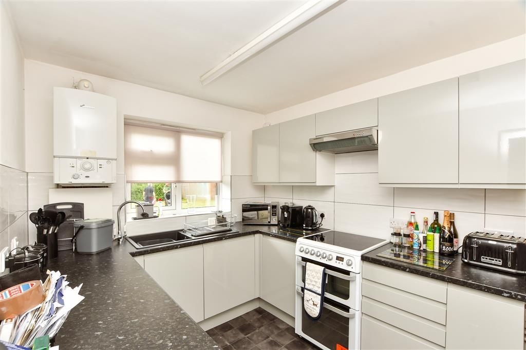 Property photo 2 of 13 Kitchen