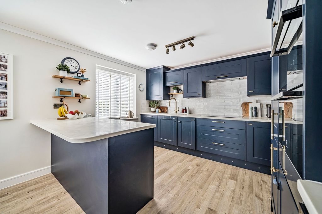 Property photo 1 of 23 Kitchen