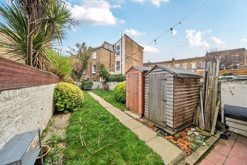 Property photo 3 of 11 Garden