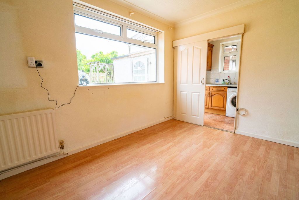 Property photo 3 of 22